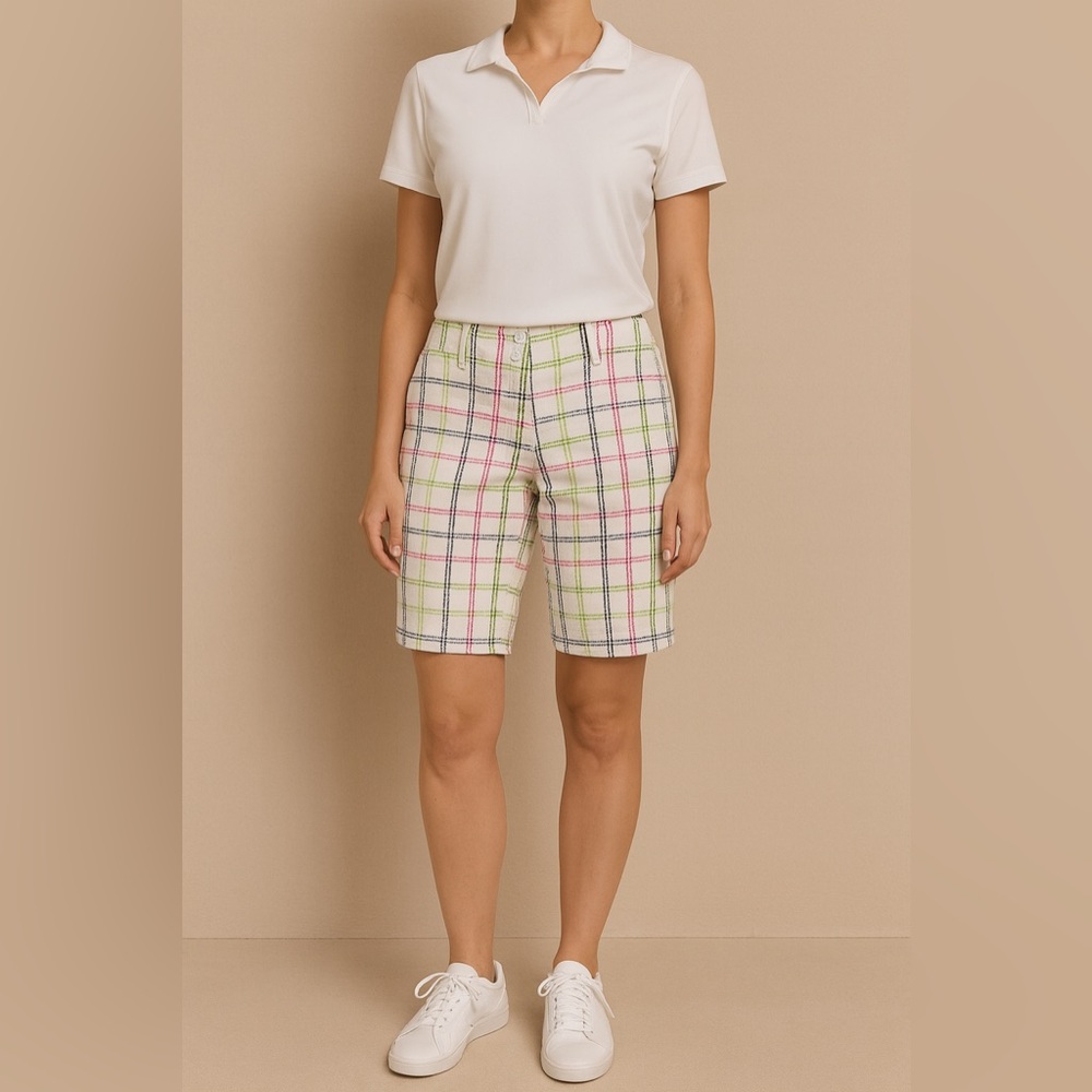 Women’s Nike golfing shorts